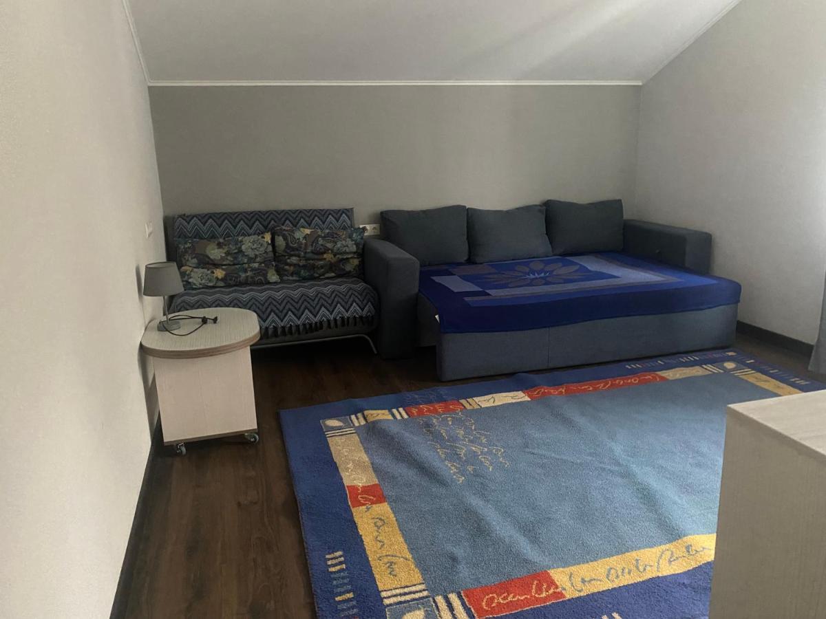 Olzhycha 45 б Daire Kiev